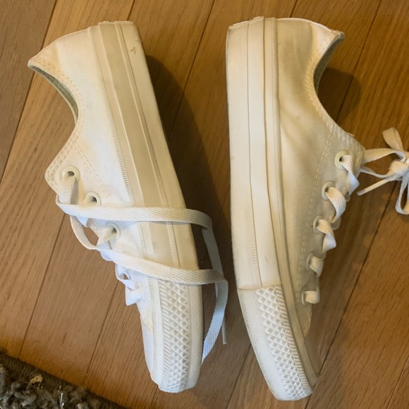 Low top converse - Picture 3 of 4